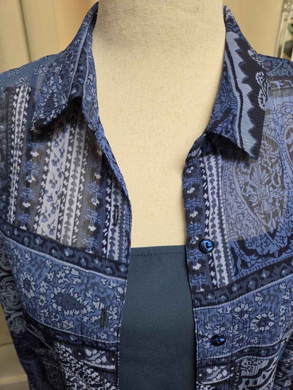 Coldwater Creek Blue Paisley Patchwork Button-Down Shirt Size Medium - Picture 3 of 9